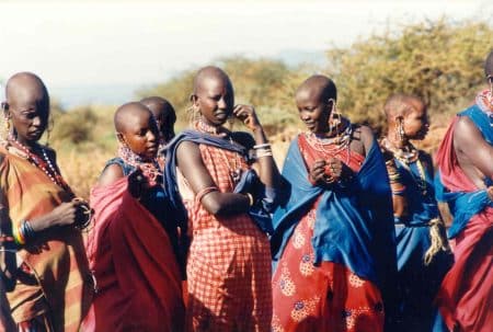 Jacque Njeri, l’artiste kenyane qui emmène les Maasaï dans l’espace