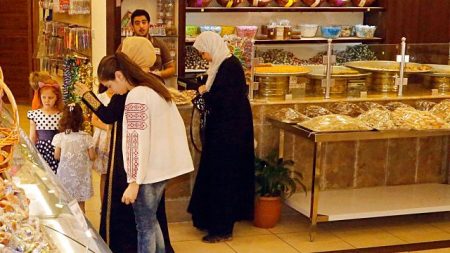 Ramadan : forte hausse de la demande en sucreries constatée par les magasins de confiseries