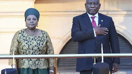 Scandale politique en Afrique du Sud : la présidente de l'Assemblée parlementaire accusée de corruption pour 135 000 dollars et une perruque