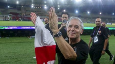 Al Ahly contre Simba : l'entraîneur prévient contre toute arrogance avant le duel tant attendu de la seconde manche