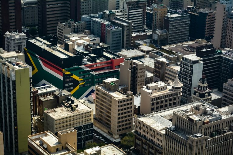 L&rsquo;Afrique du Sud face à un défi majeur : pourquoi elle reste sur la liste grise du GAFI et ce que cela signifie pour vous