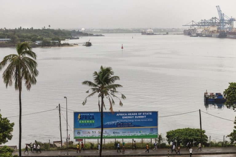 Ce projet titanesque de 35 milliards $ va électrifier l&rsquo;Afrique : la banque mondiale se lance dans un projet ambitieux
