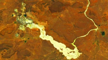 Cette rivière dorée de 26 km² de déchets toxiques en Afrique du Sud : une catastrophe minière sans précédent
