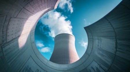 « Un béton qui se répare tout seul » : les radiations des centrales nucléaires révèlent une propriété fascinante et révolutionnaire