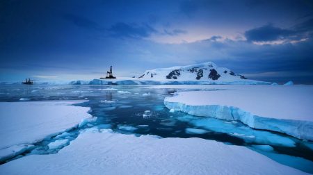 Une réserve d'or noir 2 fois plus grande que l'Arabie saoudite sous l'Antarctique : le monde bouleversé ?