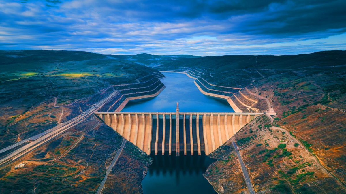 315 milliards de litres d’eau : ce barrage titanesque éclipse la tour Eiffel et redéfinit la puissance hydroélectrique mondiale