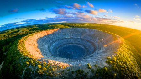 « La France sous le choc » : un trou colossal révèle des réserves d’hydrogène pour 300 ans, une découverte qui bouleverse la nation entière