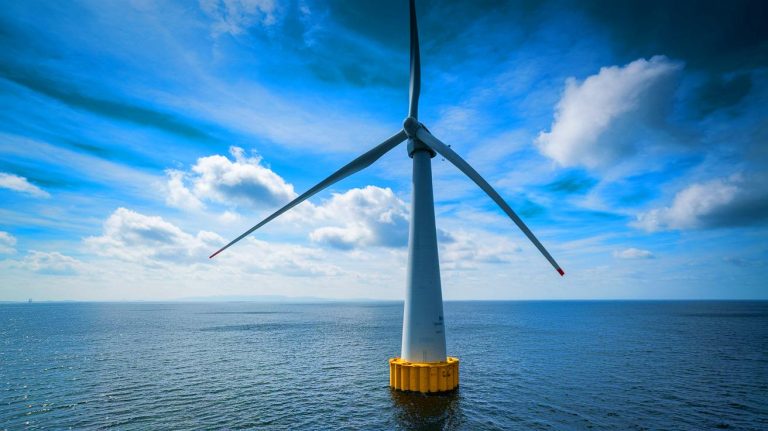 La France stupéfaite : la Chine dévoile l&rsquo;énorme monstre marin Qihang, l&rsquo;éolienne flottante de tous les records avec ses 20 MW de puissance