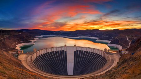 Un géant hydroélectrique colossal : le barrage plus haut que la tour Eiffel, couvrant une surface 10 fois celle de Paris, bouleverse le monde entier