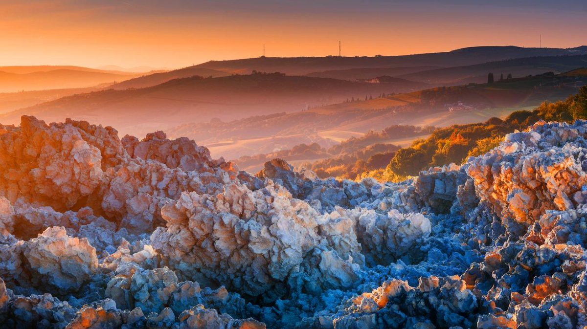 Un trésor inestimable sous nos pieds : la France découvre un gisement de minerais rares de plusieurs milliards, le mystère plane sur son emplacement exact