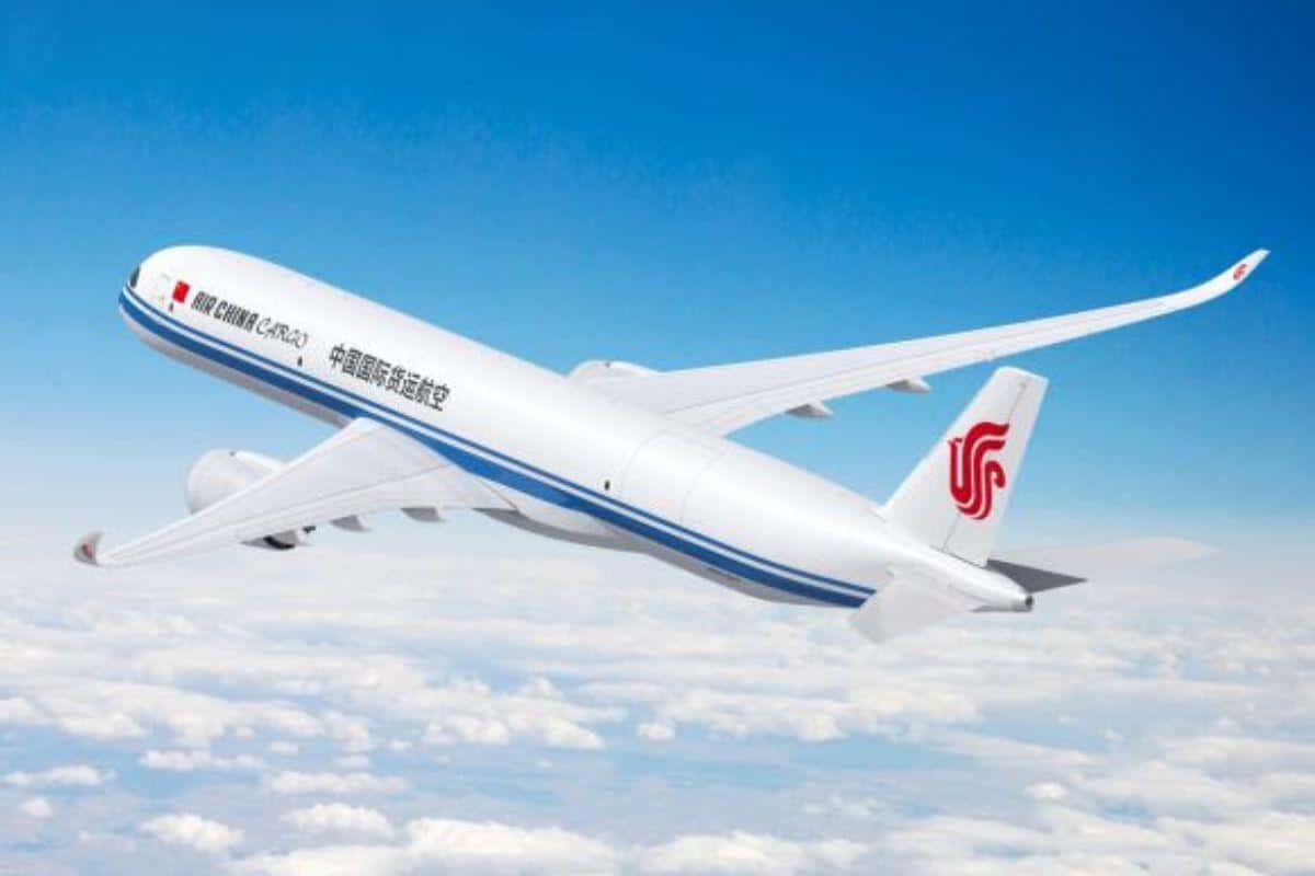 Le nouvel A350F destiné à Air China Cargo.